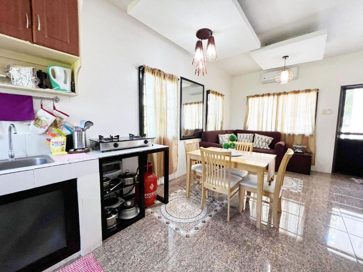 Beach Resorts Walking Distance To The Town House Davao City Εξωτερικό φωτογραφία