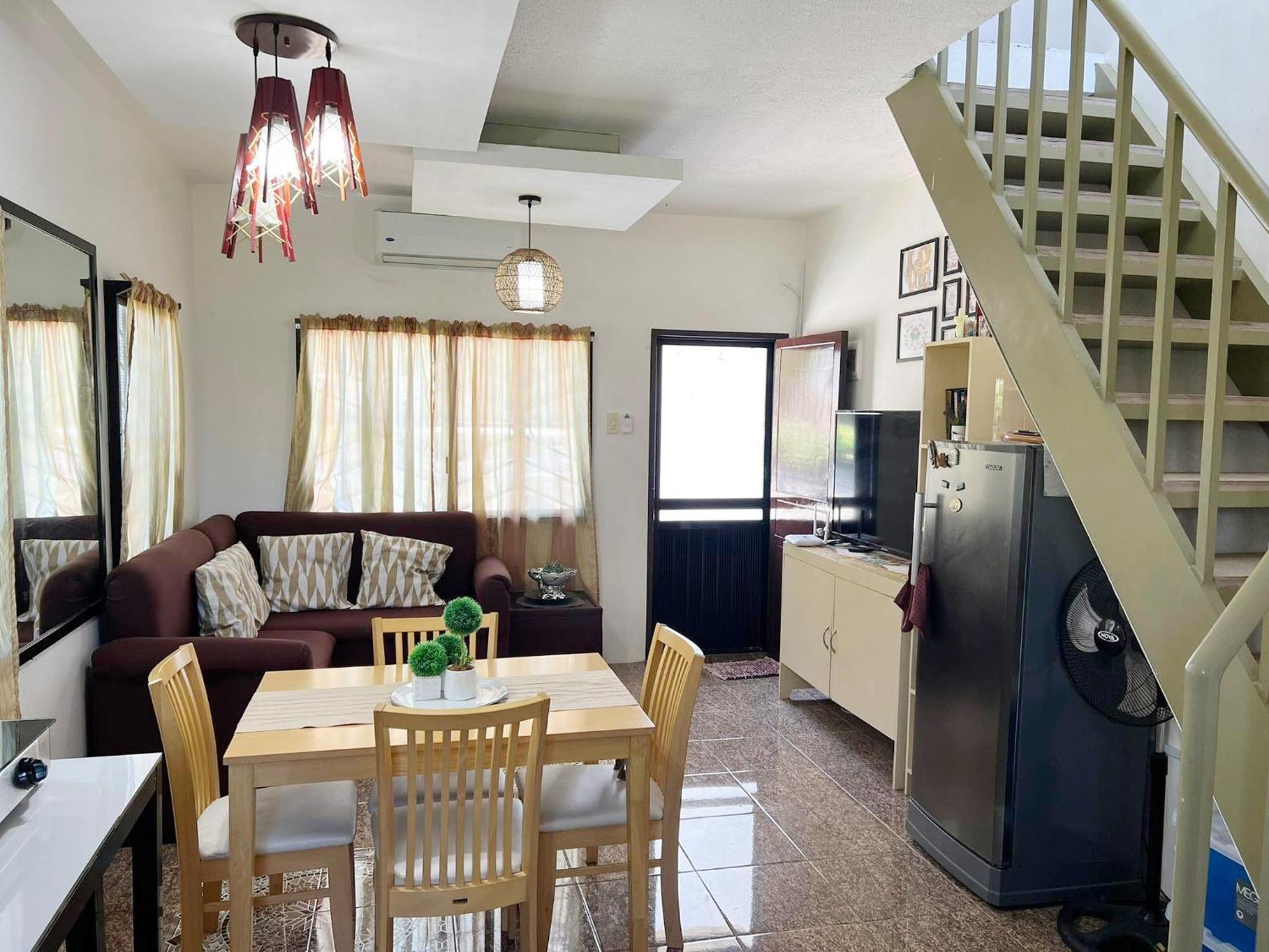 Beach Resorts Walking Distance To The Town House Davao City Εξωτερικό φωτογραφία